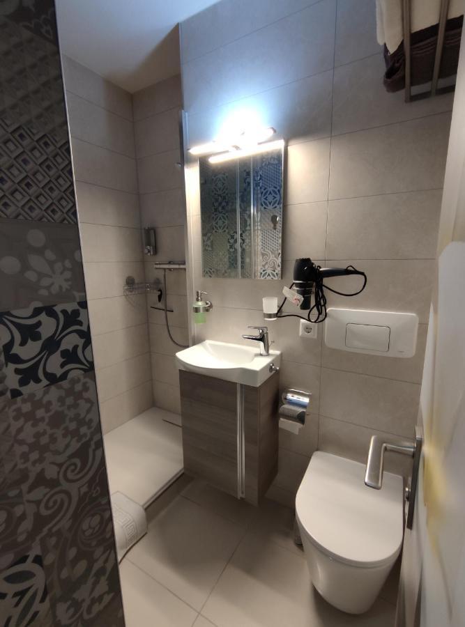 Studio 20Qm Mit Balkon Und Innenpool - 22010 Schluchsee Εξωτερικό φωτογραφία